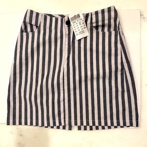 Brandy Melville Black and White Striped Mini Skirt OS NWT